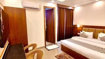 Executive Double Room, Non Smoking | Free WiFi
