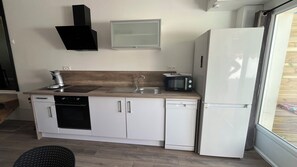 Private kitchen - New apartment ronce les bains beach 300 m walk under the pines (La Tremblade)