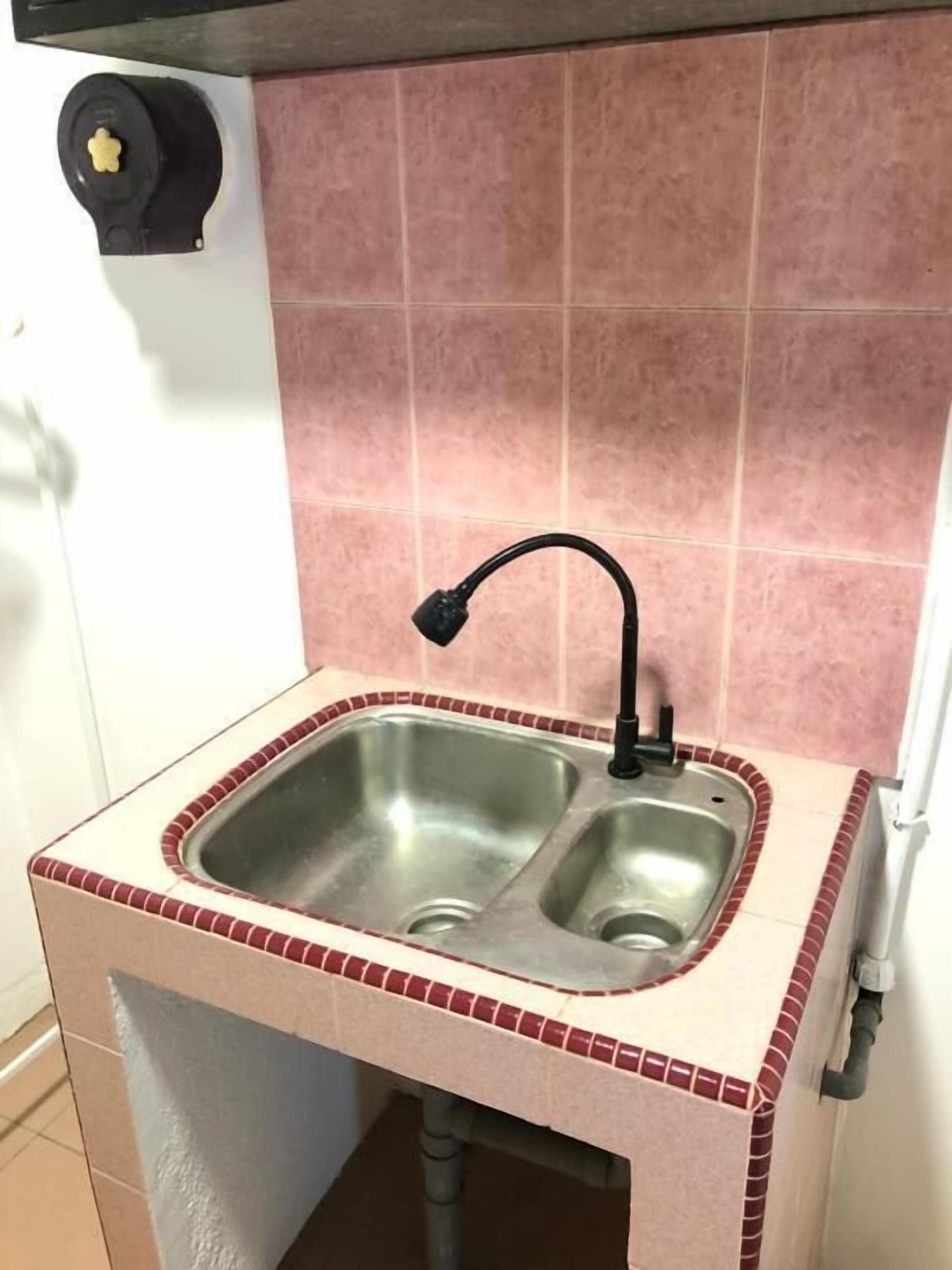 Triple Room, Non Smoking, Private Bathroom | Interior