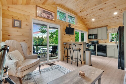 Cast & Relax! Little Blue Cabin on Wadleigh Pond