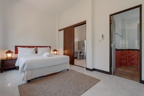 Room - 1 Bedroom with living room and kittchenette 700meters to Rawai beach (Phuket)