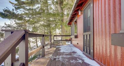 Peaceful Lakefront Cabin, 5 Mi to Dtwn Minocqua!