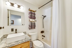 Towels - Big Bear Nature Escape! Cabin 7 Mi to Lake (Big Bear)