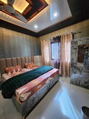Kamar Quadruple Keluarga