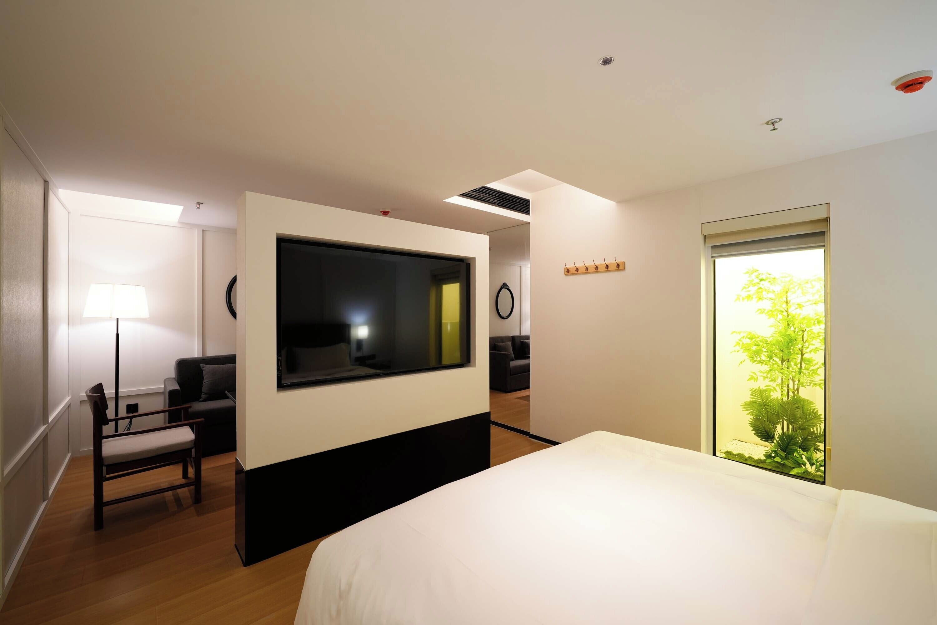 Comfort Double Room, City View