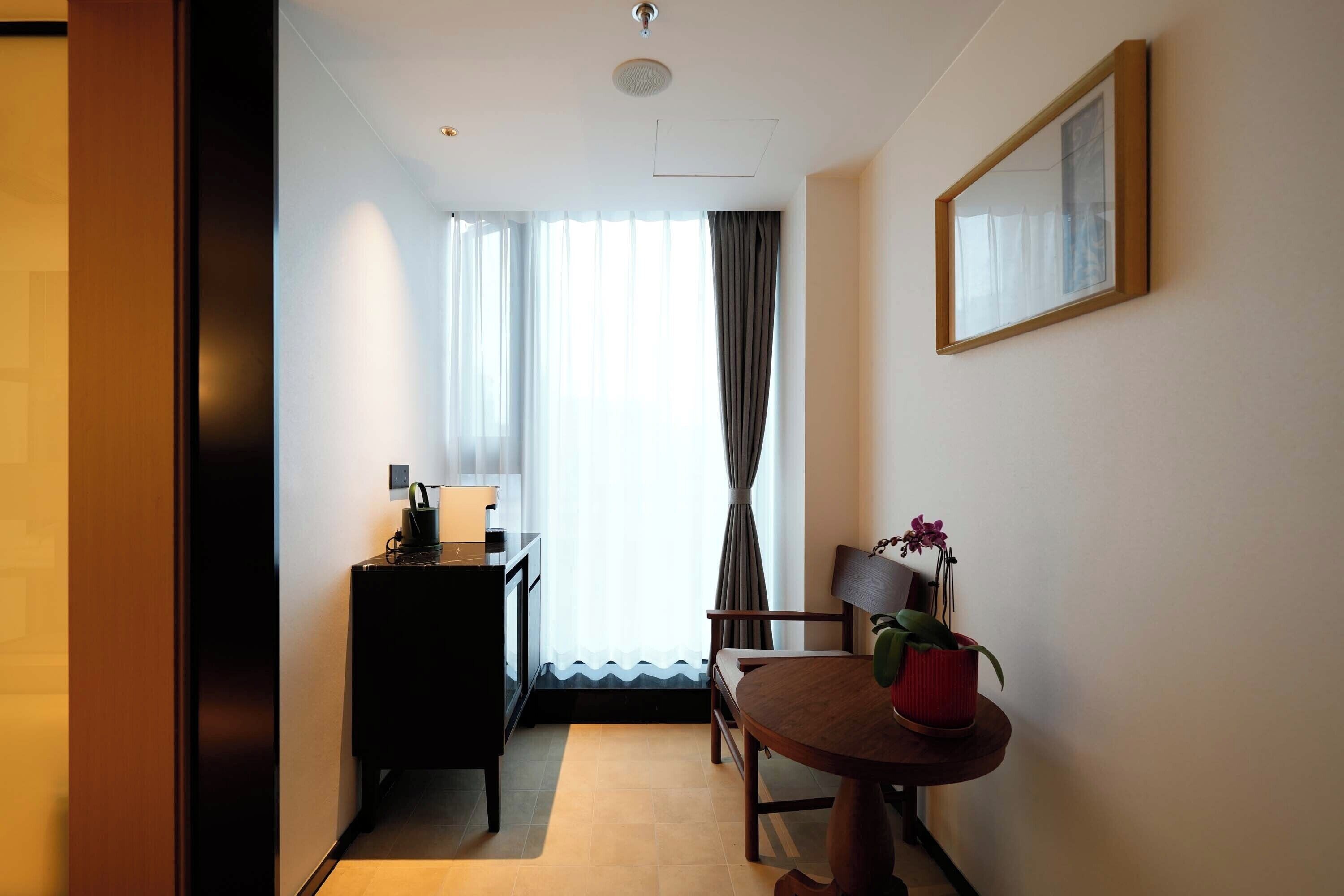 Romantic Double Room, City View