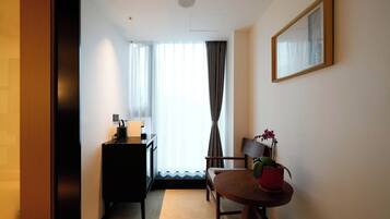 Romantic Double Room, City View