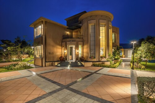 ELIVAAS Noahs Ark 3BHK Villa with Pool