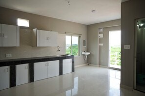 Suite, Balcony, River View | Bathroom - Hotel Meera Palace (Bhubaneswar)