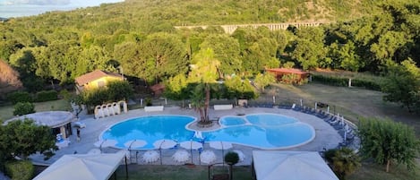 Standard Triple Room | Pool