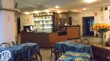 Bar (in der Unterkunft)