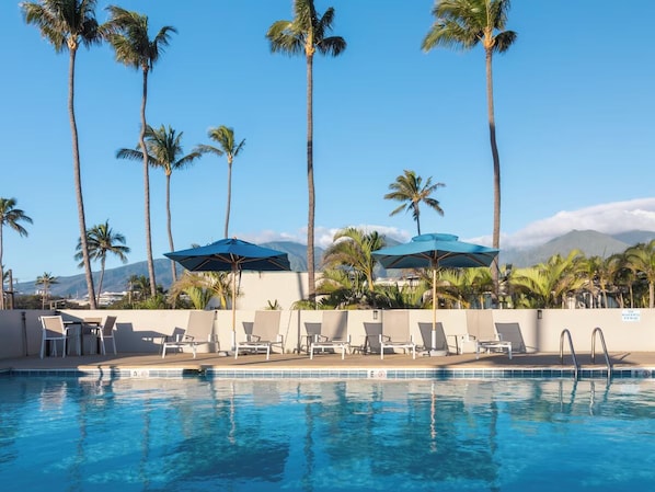 Pool - Relax and Recharge! Two Ocean View Rooms with Outdoor Pool Access! (Kahului)