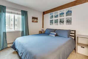 2 habitaciones, escritorio, internet y ropa de cama 