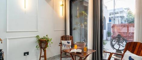 Deluxe Villa, Balcony, City View | Interior