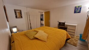 3 Schlafzimmer, Bügeleisen/Bügelbrett, WLAN, Bettwäsche