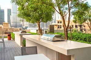 Outdoor dining - Downtown Pulse Artful 1BR with Dubai Mall Access by Maxx Value Homes (Dubai)