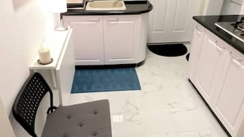 Comfort Studio, City View | Bathroom