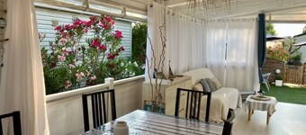 Mobile home in a 4-star campsite by the sea
