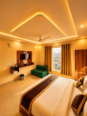 Superior Room | Desk, free WiFi - Saritashray Nikunj (Vrindavan)