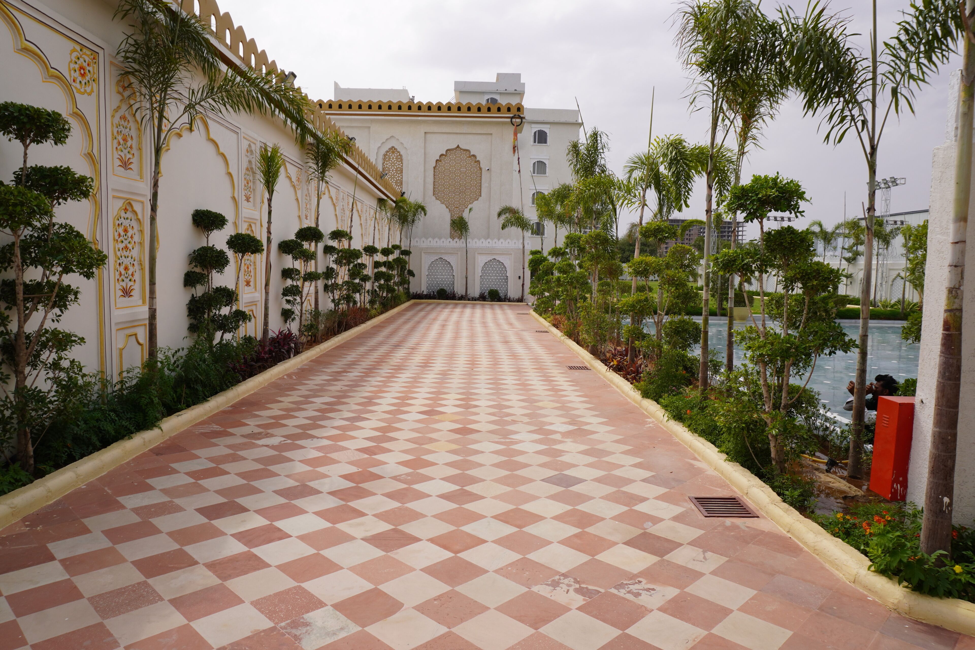 المنطقة المحيطة بالمنشأة