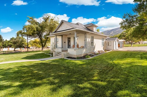 2BR-2BA - Manti Retreat - EV Charger - Large Yard