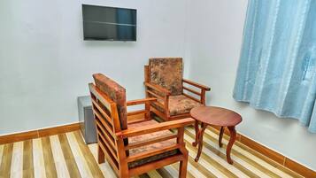 Luxury Double Room, City View | Interior