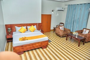Ropa de cama hipoalergénica, wifi gratis y ropa de cama 