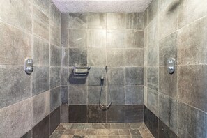 Dusche, Haartrockner