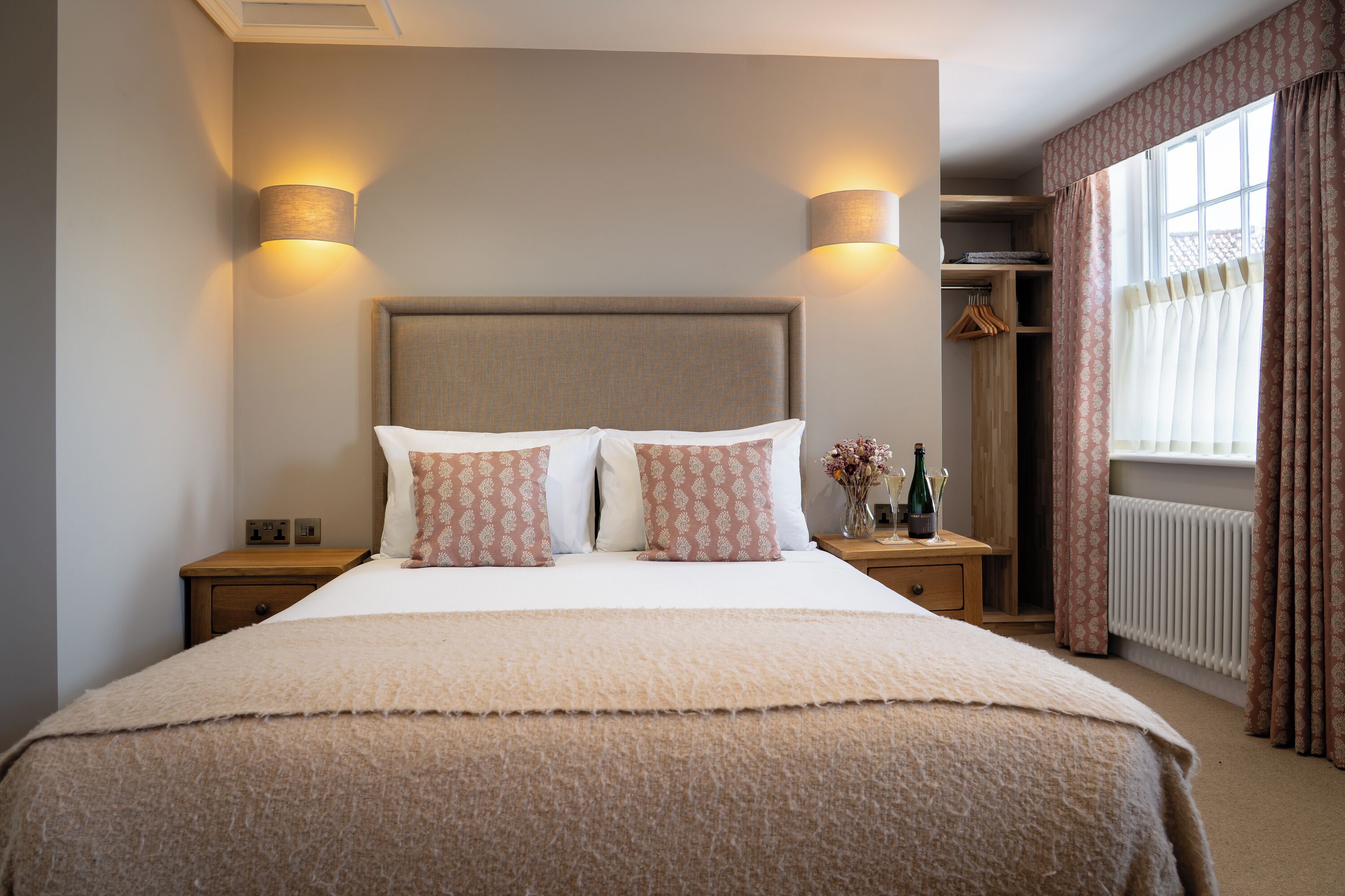 Kahden hengen comfort-huone, 1 suuri parisänky