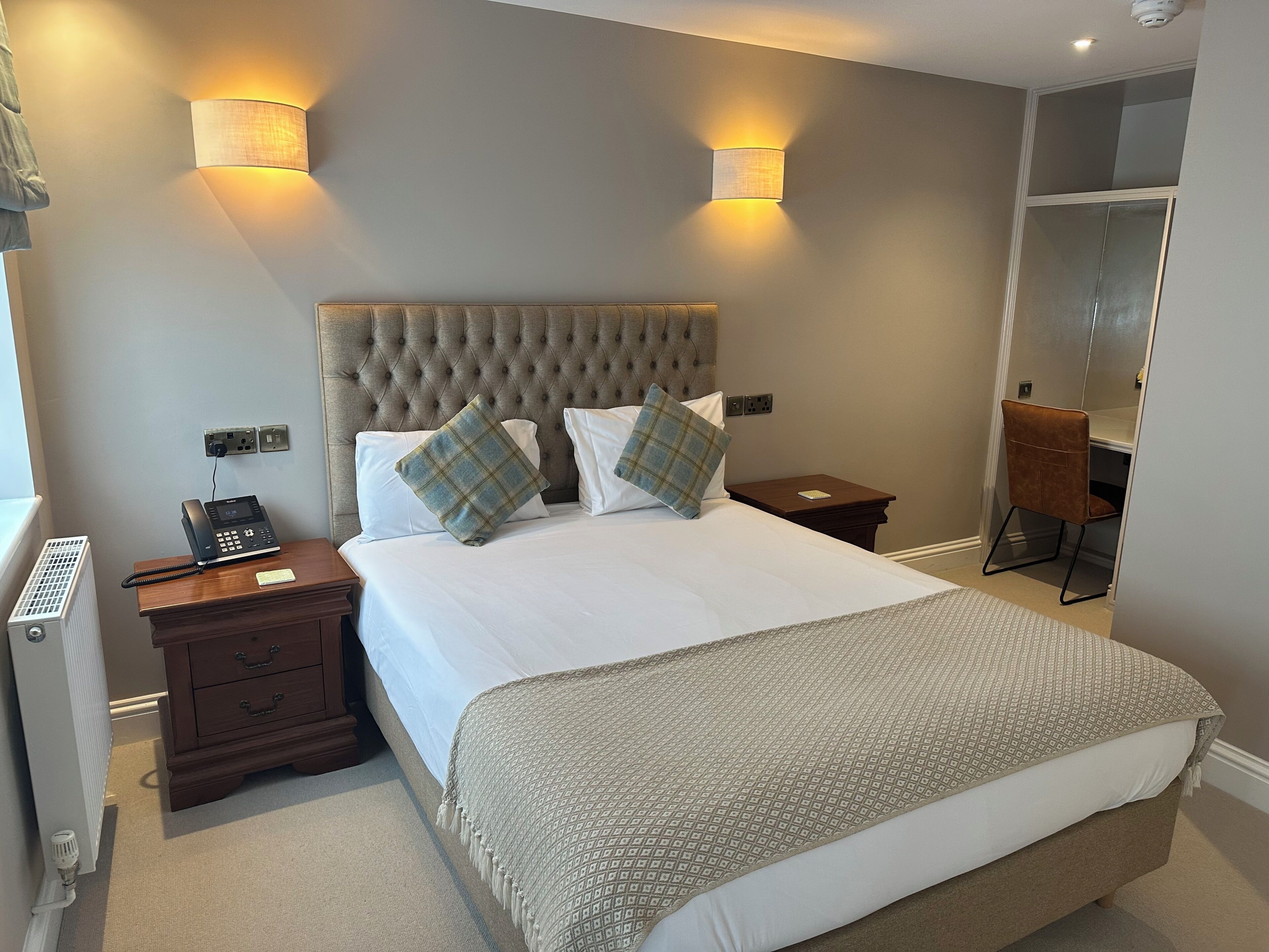 Ground Floor King Room | Desk, laptop workspace, iron/ironing board, free WiFi