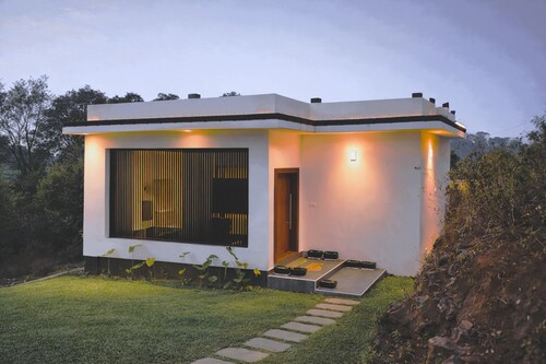 Leaf N Leisure- Deluxe 2 Bedroom Private Villa