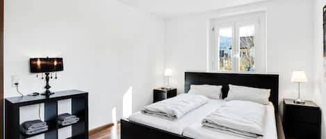 2 bedrooms, in-room safe, iron/ironing board, travel cot
