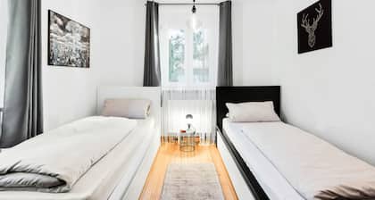 Deluxe apartment with 2 bedrooms and garden view