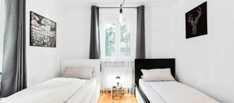 Deluxe apartment with 2 bedrooms and garden view