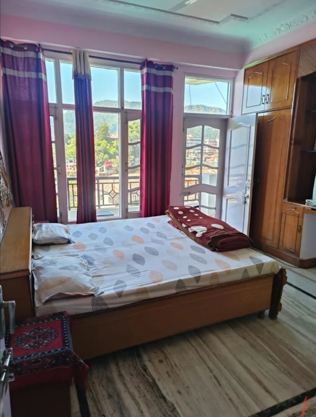 2 bedrooms