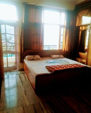 Room - Marvelous 2-bedroom house in Solan perfect for a relaxing getaway (Solan)