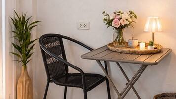 Classic Studio, City View | Interior