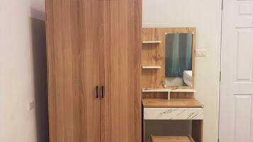 Classic Studio, City View | Interior