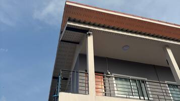 Classic Studio, Hill View | Exterior detail