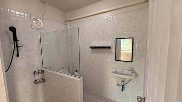 Classic Studio, Hill View | Bathroom