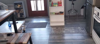 PLEASANT TOWN HOUSE WITH FIREPLACE AND GARDEN, 2 MINUTES FROM THE BEACH