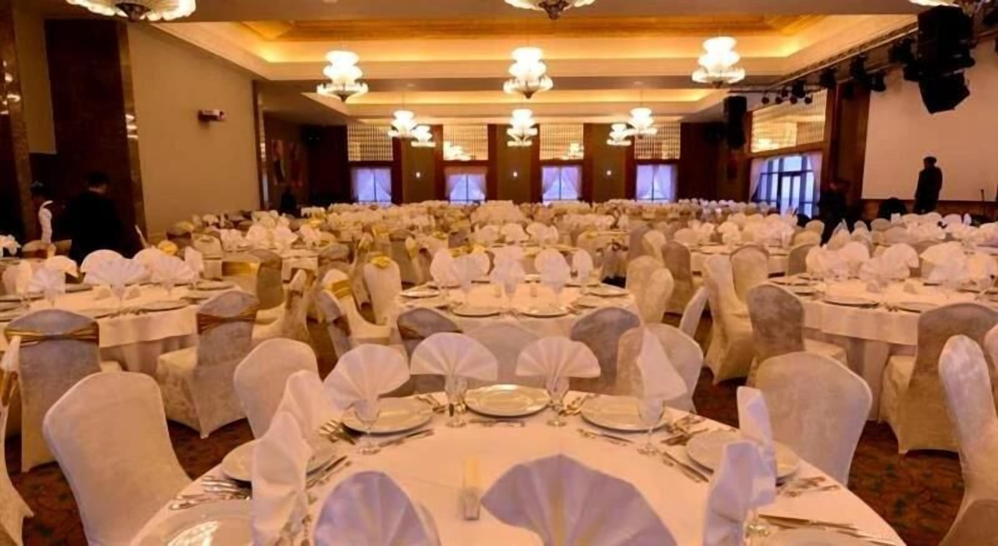 Banquet hall