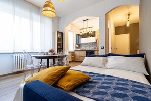 Room - Casa Giada - Arona center - 500m from the lake - Wi-Fi (Arona)