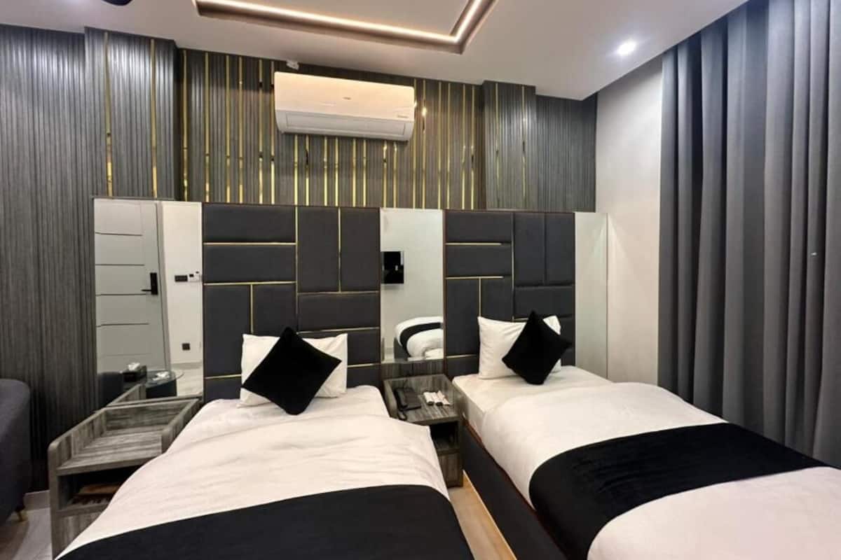 ห้องดีลักซ์ทวิน | ตู้นิรภัยในห้องพัก, โต๊ะทำงาน, พื้นที่ทำงานแบบใช้แล็ปท็อป, Wi-Fi ฟรี
