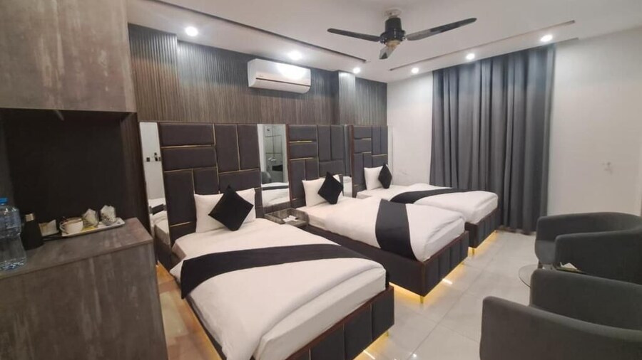 Gold Pine Hotel Mall Road