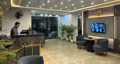 Gold Pine Hotel Mall Road