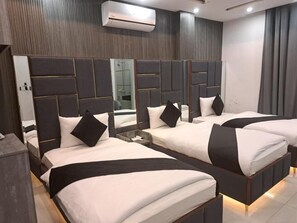 Deluxe Triple Room - Gold Pine Hotel Mall Road (Lahore)