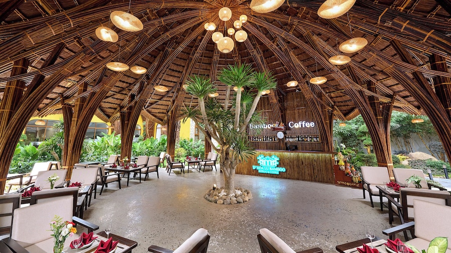 D' Hoa Lư Bamboo Retreat & Coffee
