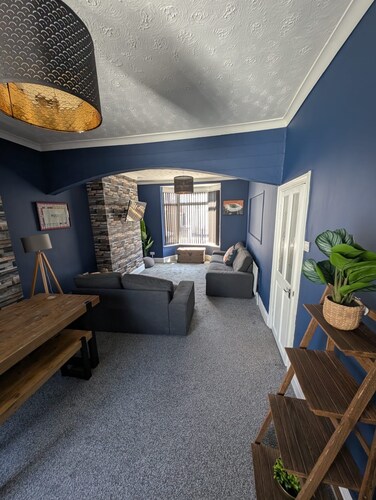 Stylish Modern 2 Bedroom House close to City, Siemens, BP