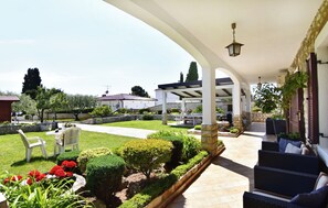 Huoneisto, 1 makuuhuone, patio, näköala puutarhaan | Terassi/patio